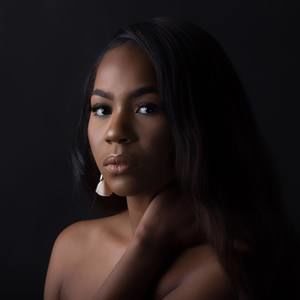 Meet your Posher, Averi